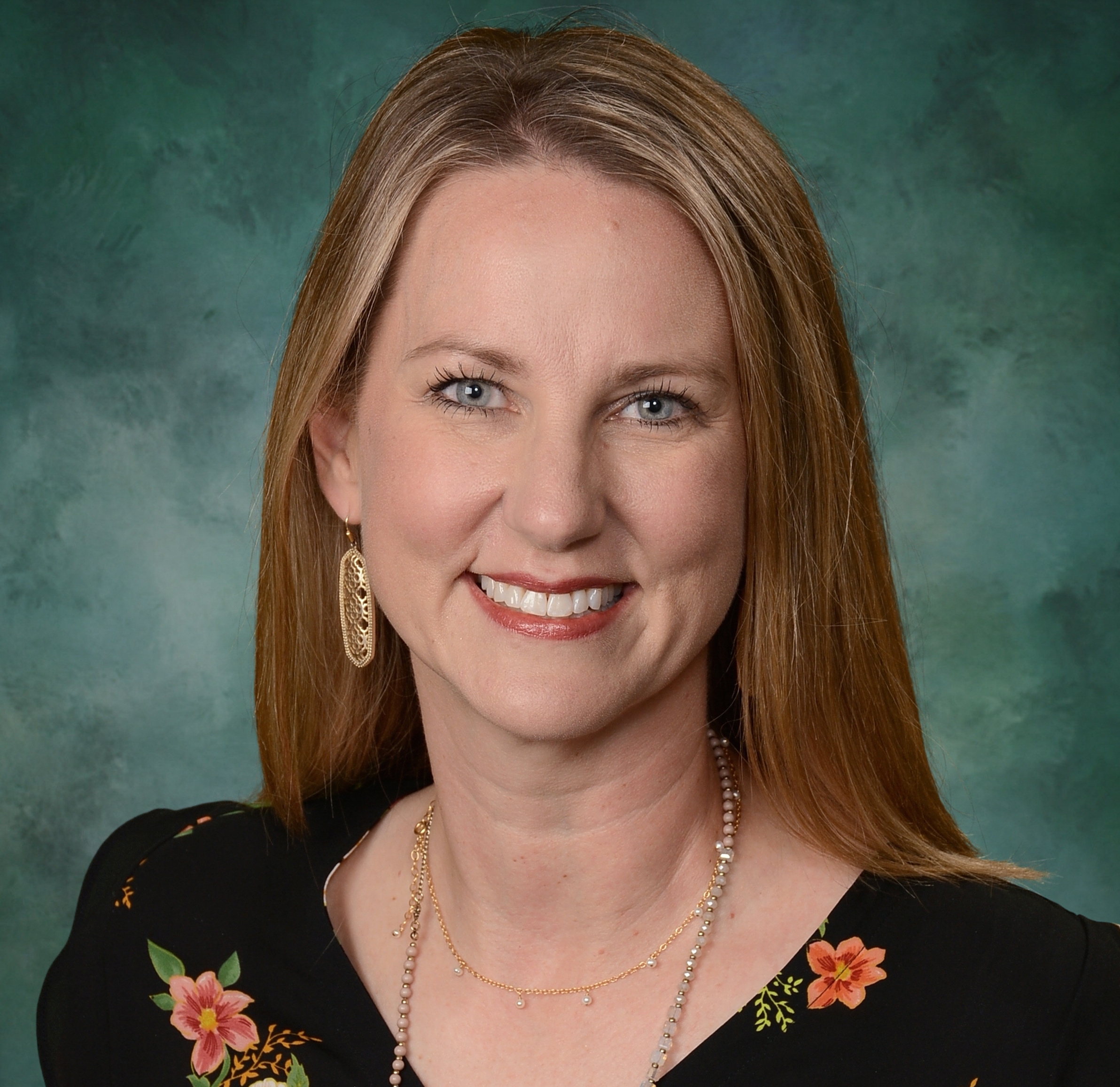 Headshot of Kristen O'Quinn